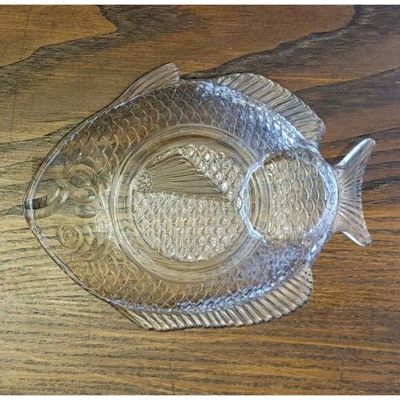 Set Of 4 VTG Clear Glass Fish Shape Dishes Plates (4) 8x6.25" Appetizer NO SAUCE - Picture 1 of 6